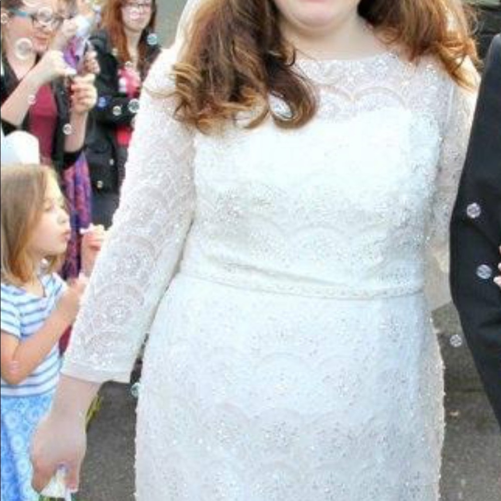 Oleg Cassini Ivory Beaded Lace Wedding Gown